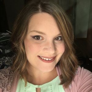 Meet your Posher, Virginia